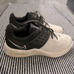 Nike AirMax Trainers - Black/White - Size 8.5